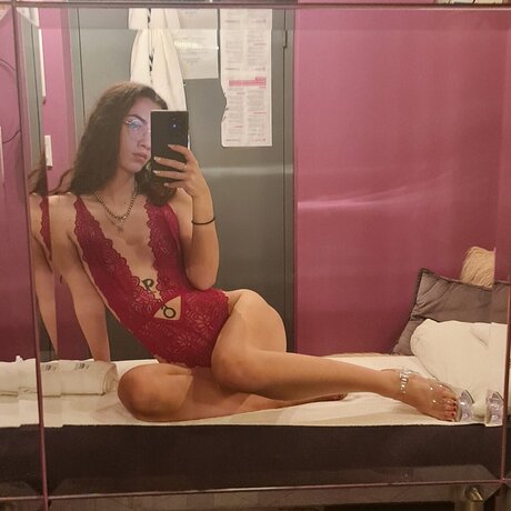 Foto di nudo di fuga di OnlyFans di Valenciaa