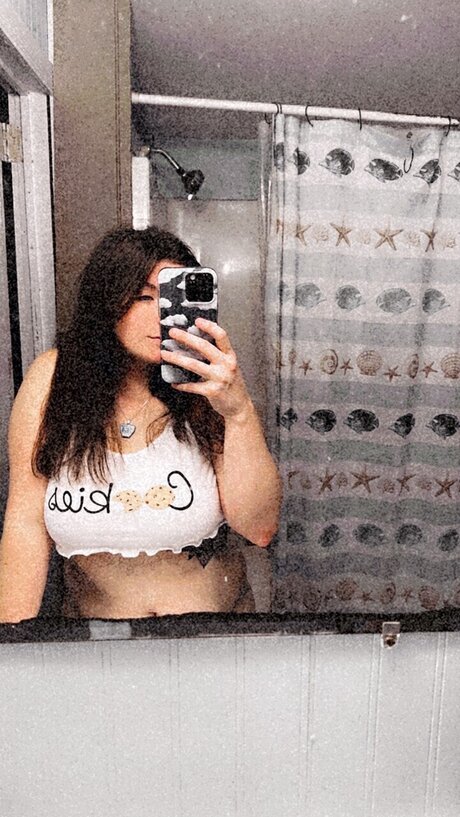 Foto di nudo di fuga di OnlyFans di Kayrae