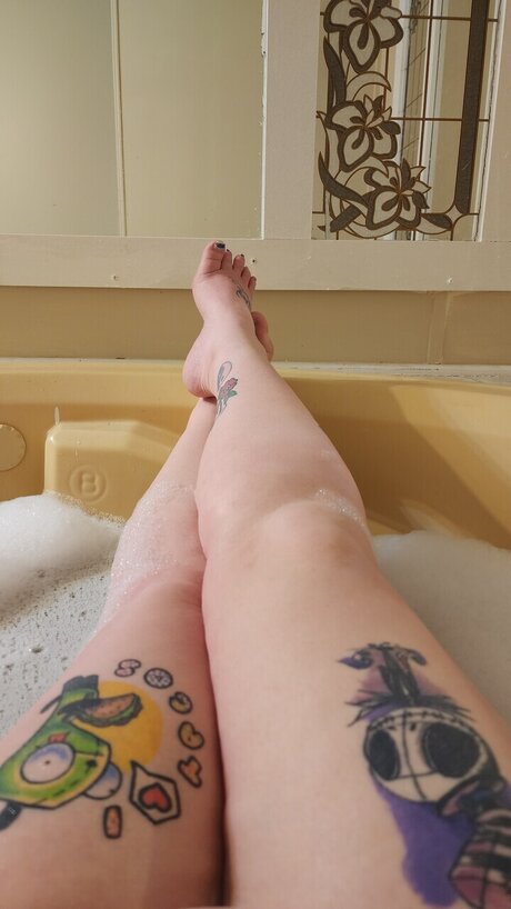 Foto di nudo di fuga di OnlyFans di Straight Jacket Pretty