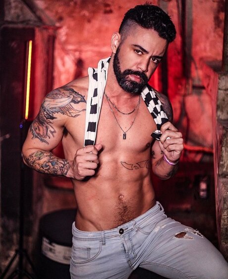 Foto di nudo di fuga di OnlyFans di Nerd Oficial