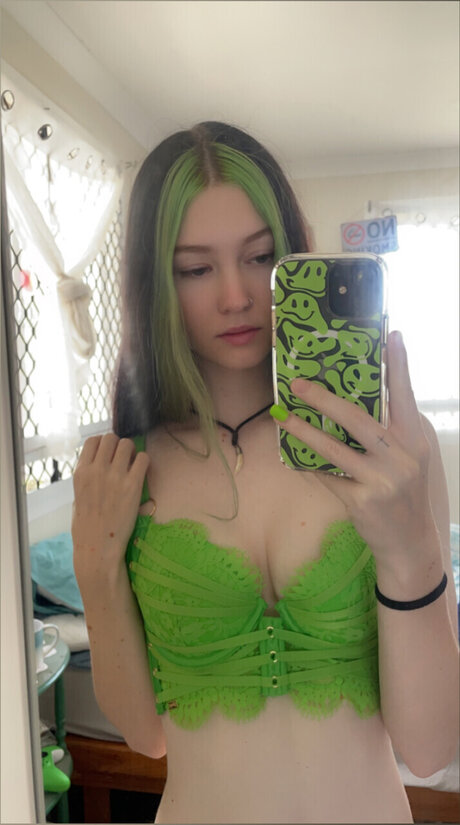Foto di nudo di fuga di OnlyFans di Aaliyah 