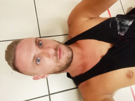Foto di nudo di fuga di OnlyFans di Stefanoallegrucci
