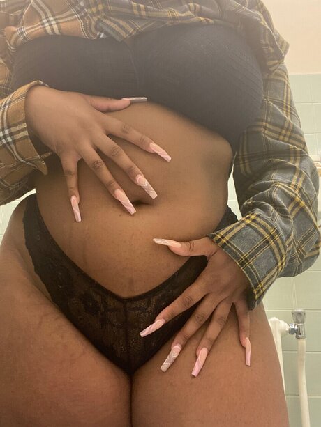 Foto di nudo di fuga di OnlyFans di Carameldxrling