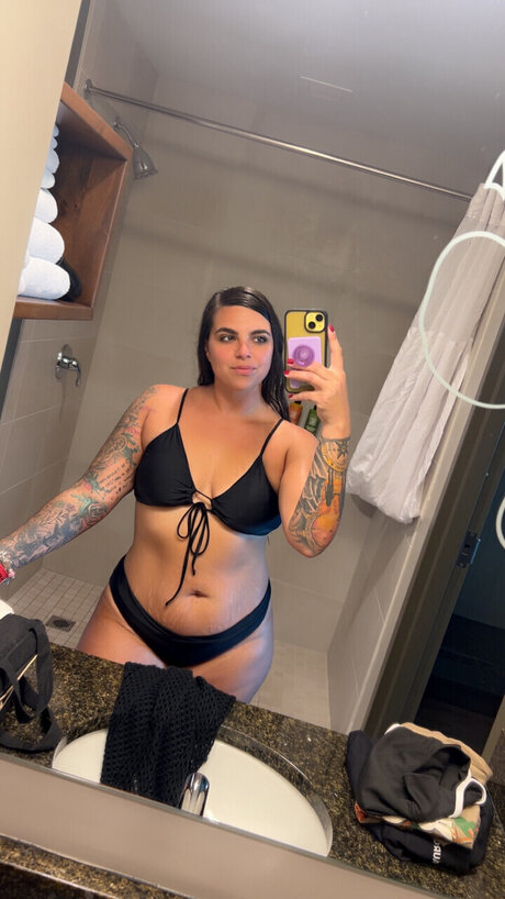 Foto di nudo di fuga di OnlyFans di Dressa 