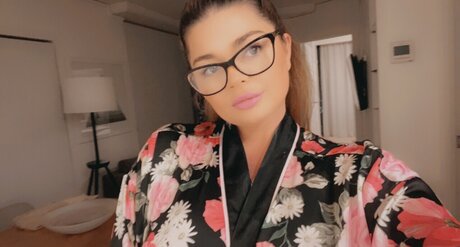 Foto di nudo di fuga di OnlyFans di Victoria Please