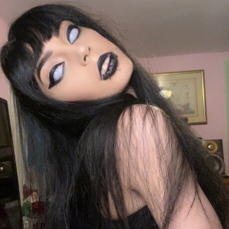 Foto di nudo di fuga di OnlyFans di Deadly Girl