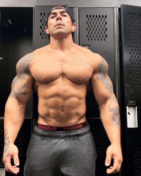 Foto di nudo di fuga di OnlyFans di Damien Stone