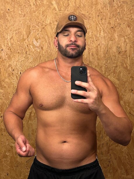 Foto di nudo di fuga di OnlyFans di Arabe Guto Ferraz 160k X