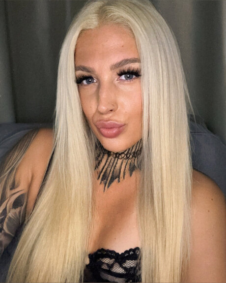 Foto di nudo di fuga di OnlyFans di Mia Vip 