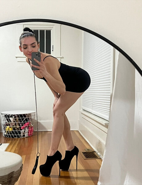 Foto di nudo di fuga di OnlyFans di Stripper Fay