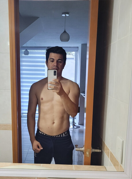 Foto di nudo di fuga di OnlyFans di John Doe