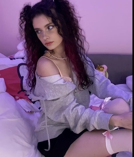 Foto di nudo di fuga di OnlyFans di Nestix
