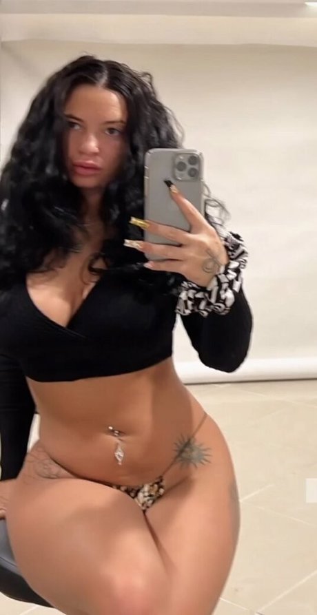 Foto di nudo di fuga di OnlyFans di Sally Spice
