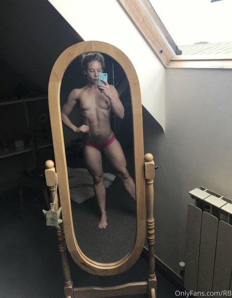 Foto di nudo di fuga di OnlyFans di Lauren Carre