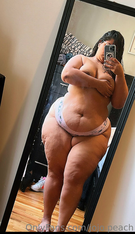 Foto di nudo di fuga di OnlyFans di Sexylatinapeach