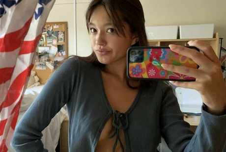 Foto di nudo di fuga di OnlyFans di Lily Chee
