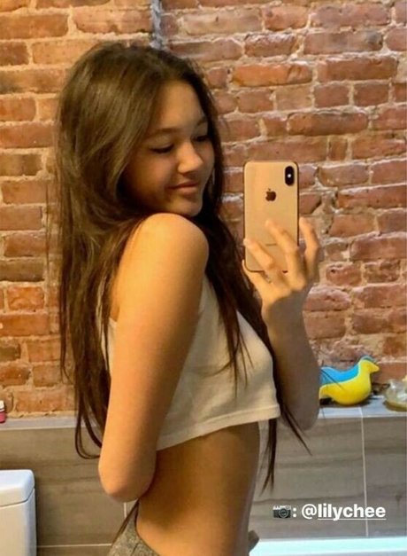 Foto di nudo di fuga di OnlyFans di Lily Chee