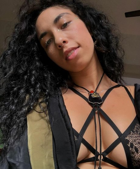 Foto di nudo di fuga di OnlyFans di Indigo De Souza