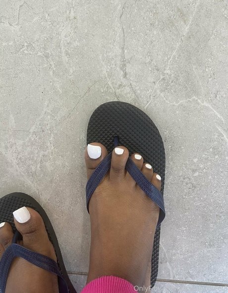 Foto di nudo di fuga di OnlyFans di Chocolatefeet8