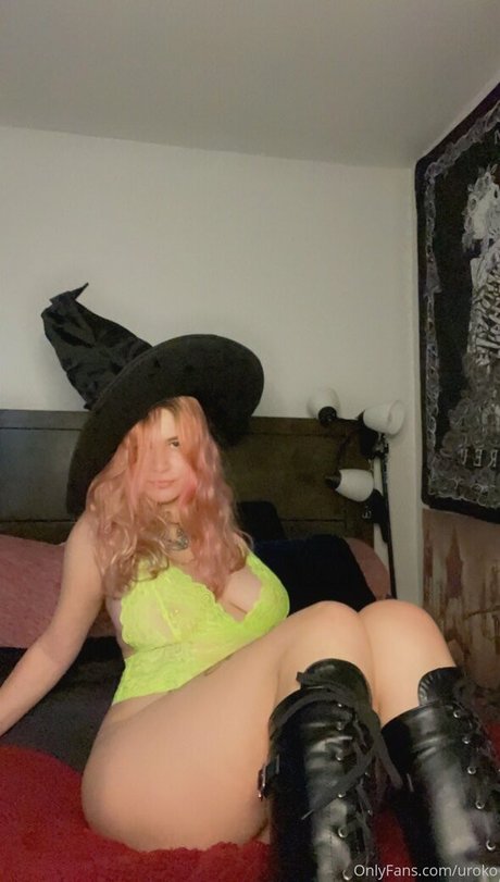 Foto di nudo di fuga di OnlyFans di Urokogal