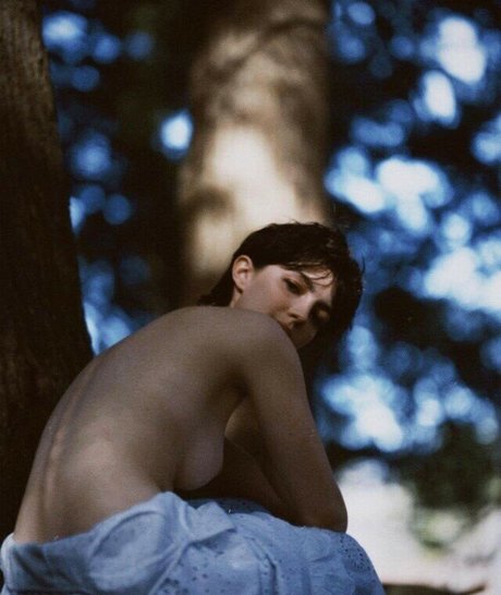 Ella Hunt