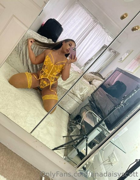 Foto di nudo di fuga di OnlyFans di Ana Daisy Scott