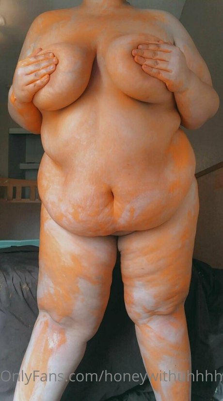 Foto di nudo di fuga di OnlyFans di Honeywithuhtummy