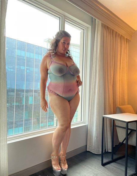 Foto di nudo di fuga di OnlyFans di Princessharlot7