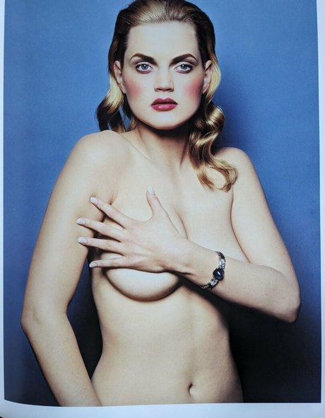 Foto di nudo di fuga di OnlyFans di Guinevere Van Seenus