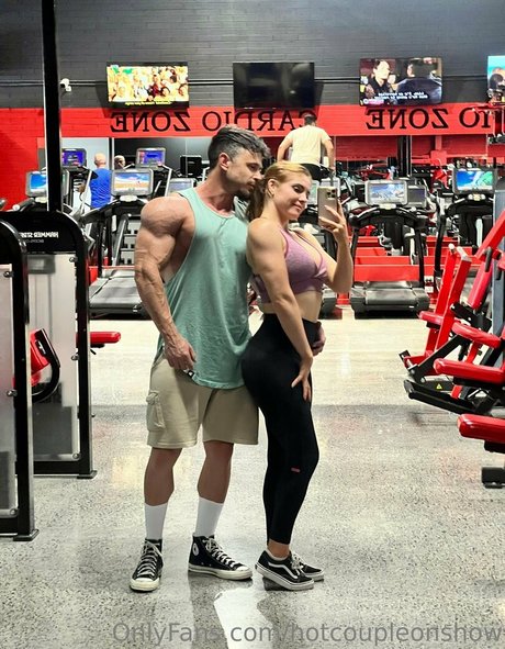 Foto di nudo di fuga di OnlyFans di Hotcoupleonshow