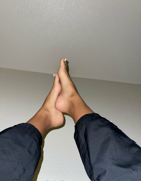 Foto di nudo di fuga di OnlyFans di Fineislandfeet