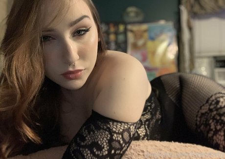 Foto di nudo di fuga di OnlyFans di Rottenbxby