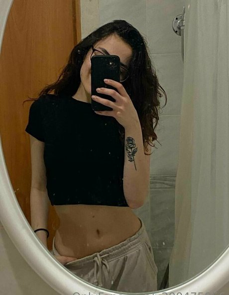 Foto di nudo di fuga di OnlyFans di Wednesdayadd