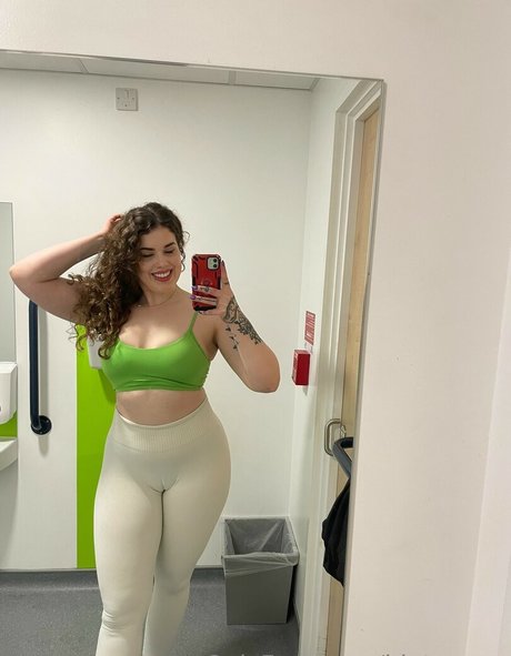 Foto di nudo di fuga di OnlyFans di Hiptqueen