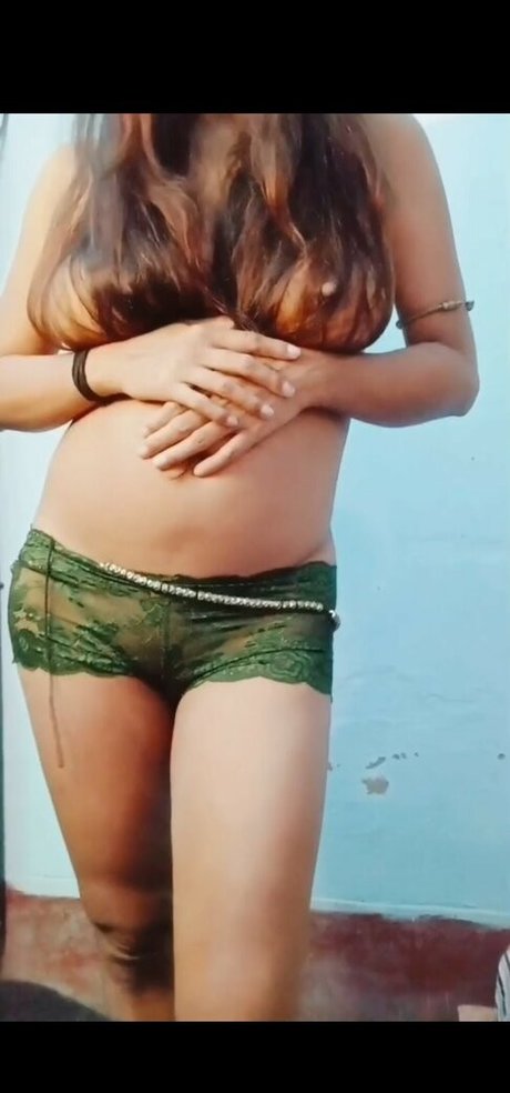 Foto di nudo di fuga di OnlyFans di Payel Vlog