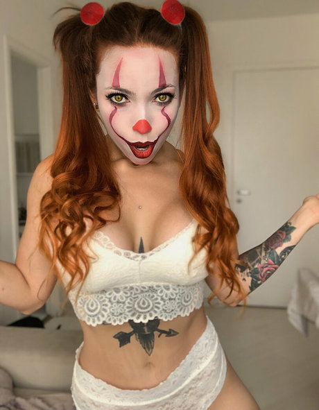 Foto di nudo di fuga di OnlyFans di Sirenafree