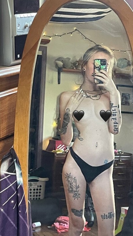 Foto di nudo di fuga di OnlyFans di Lilplaybunny