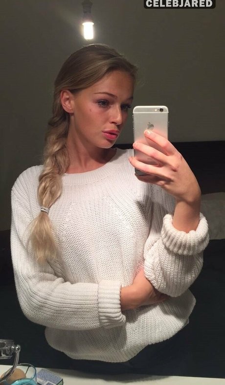 Foto di nudo di fuga di OnlyFans di Frederikke Bach