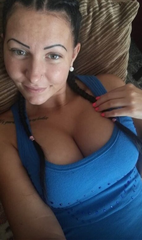 Foto di nudo di fuga di OnlyFans di Borsod
