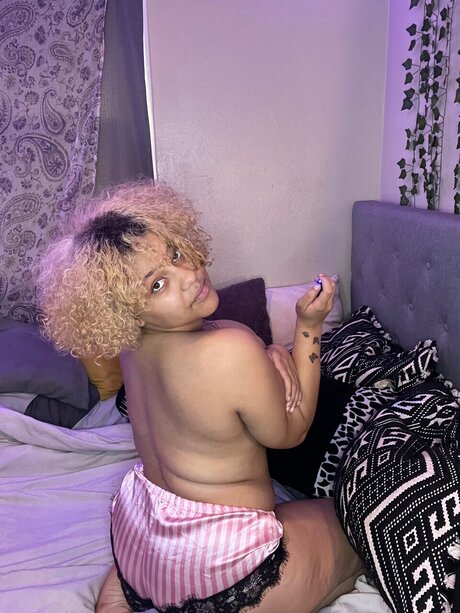 Foto di nudo di fuga di OnlyFans di Sweet Like Honey