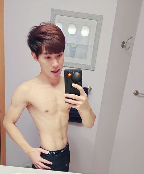 Foto di nudo di fuga di OnlyFans di Conan Kid