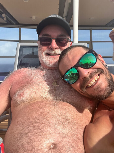 Foto di nudo di fuga di OnlyFans di Daddy Son Only
