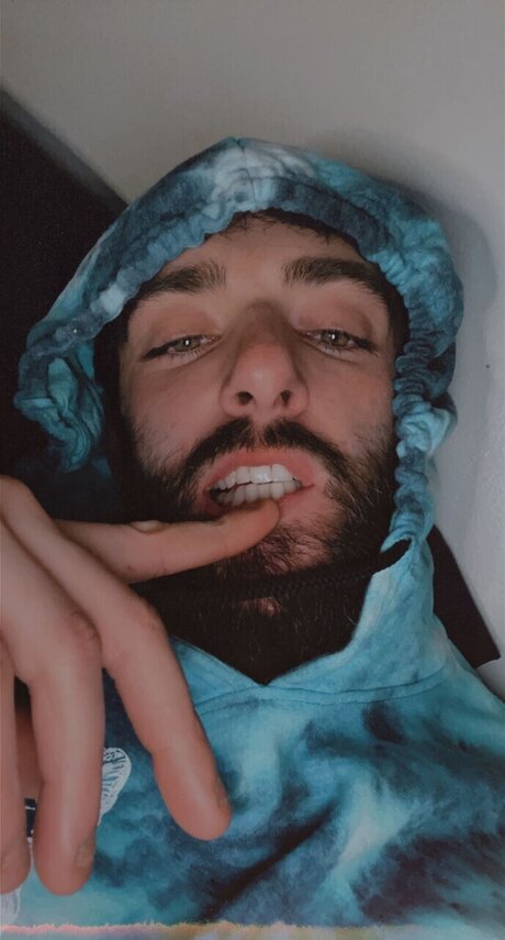 Foto di nudo di fuga di OnlyFans di Your Favs 