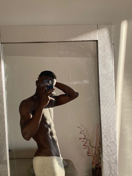 Foto di nudo di fuga di OnlyFans di Mylowallacce