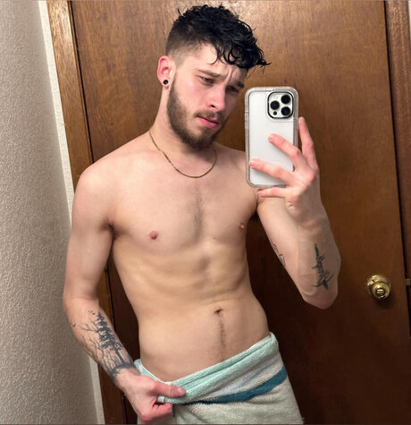 Foto di nudo di fuga di OnlyFans di Tj Kent
