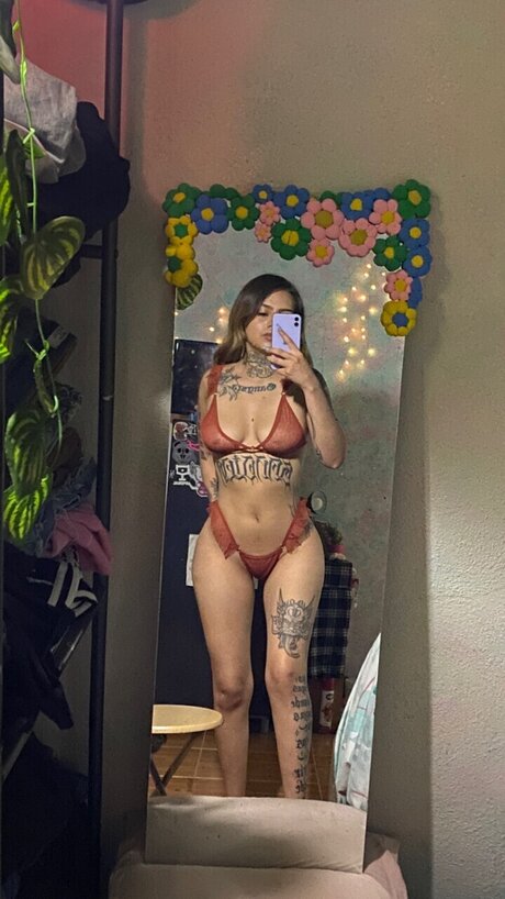 Foto di nudo di fuga di OnlyFans di Namisi Ganesha
