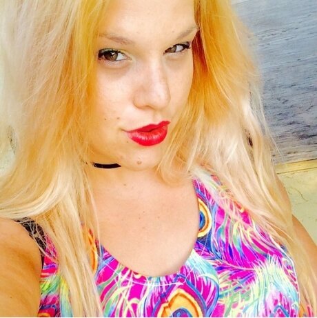Foto di nudo di fuga di OnlyFans di Lia Casanovae
