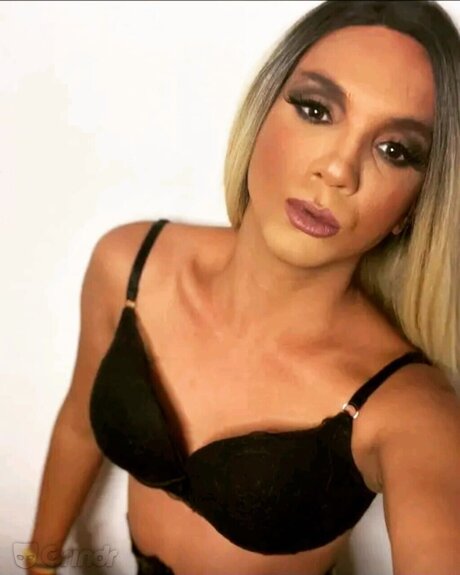 Foto di nudo di fuga di OnlyFans di Arianna Lopes