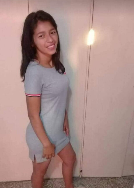 Foto di nudo di fuga di OnlyFans di Brunette