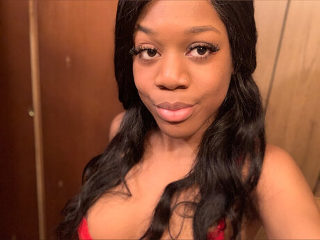 Foto di nudo di fuga di OnlyFans di Tnt Backrooms